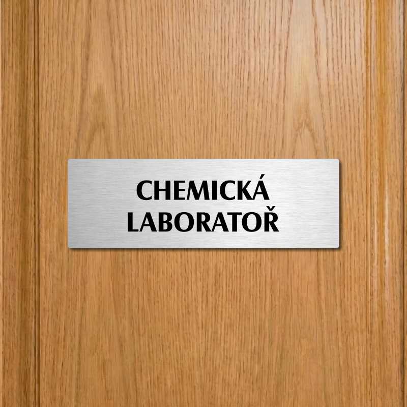 Chemická laboratoř, 240x79mm, stříbrná popiska s imitacemi šroubků